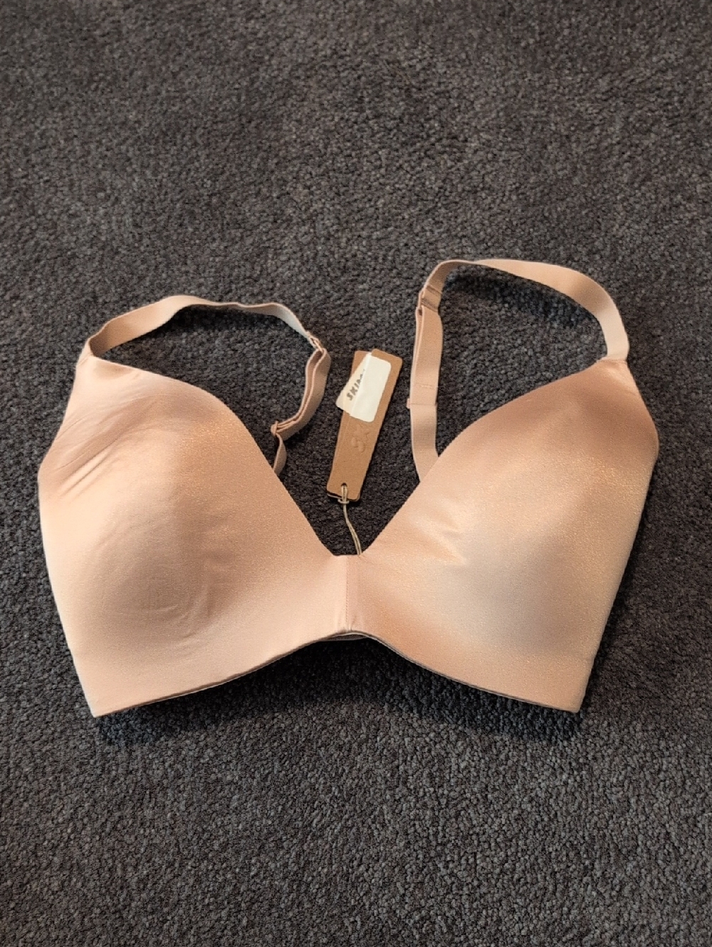 SKIMS Smooth Nude T-Shirt Bra in Blush